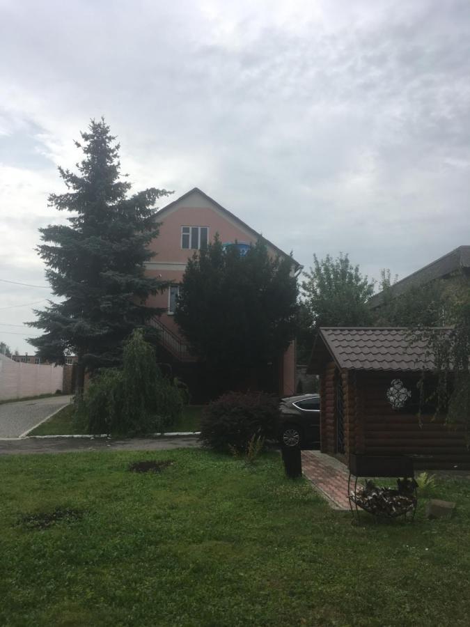 Mini-Hotel Neptun Rivne Exterior foto